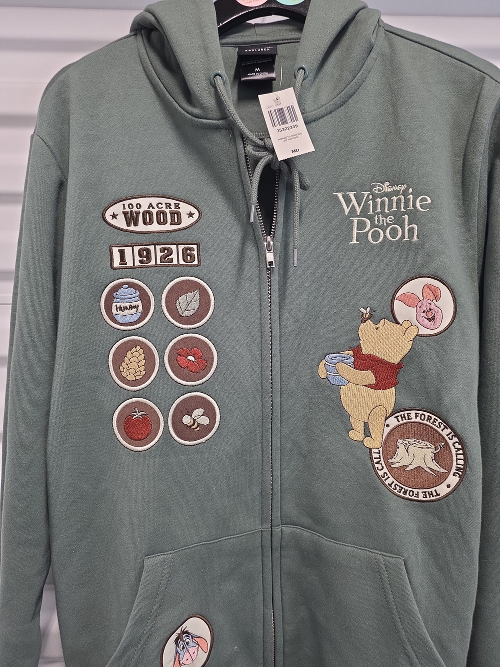 Disney Winnie The Pooh Badges Zippered Hoodie Unisex MD NWT (CD) - Picture 3 of 6